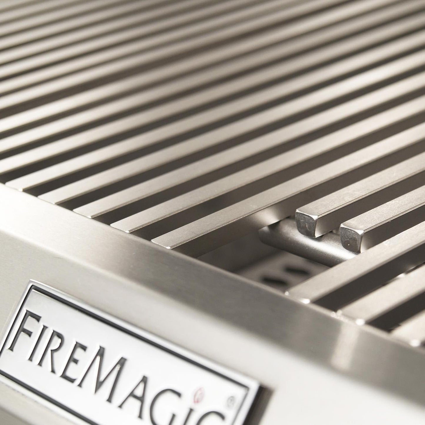 Fire Magic C650i Choice Built-in Gas Gill - with Analog Thermometer, 36" x 18" Cooking Area (648 sq. in.)