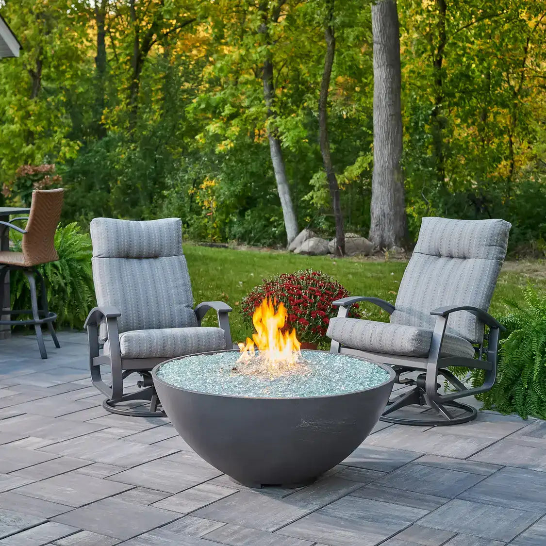 Outdoor GreatRoom Cove Edge Round Fire Pit Bowl - Natural Grey