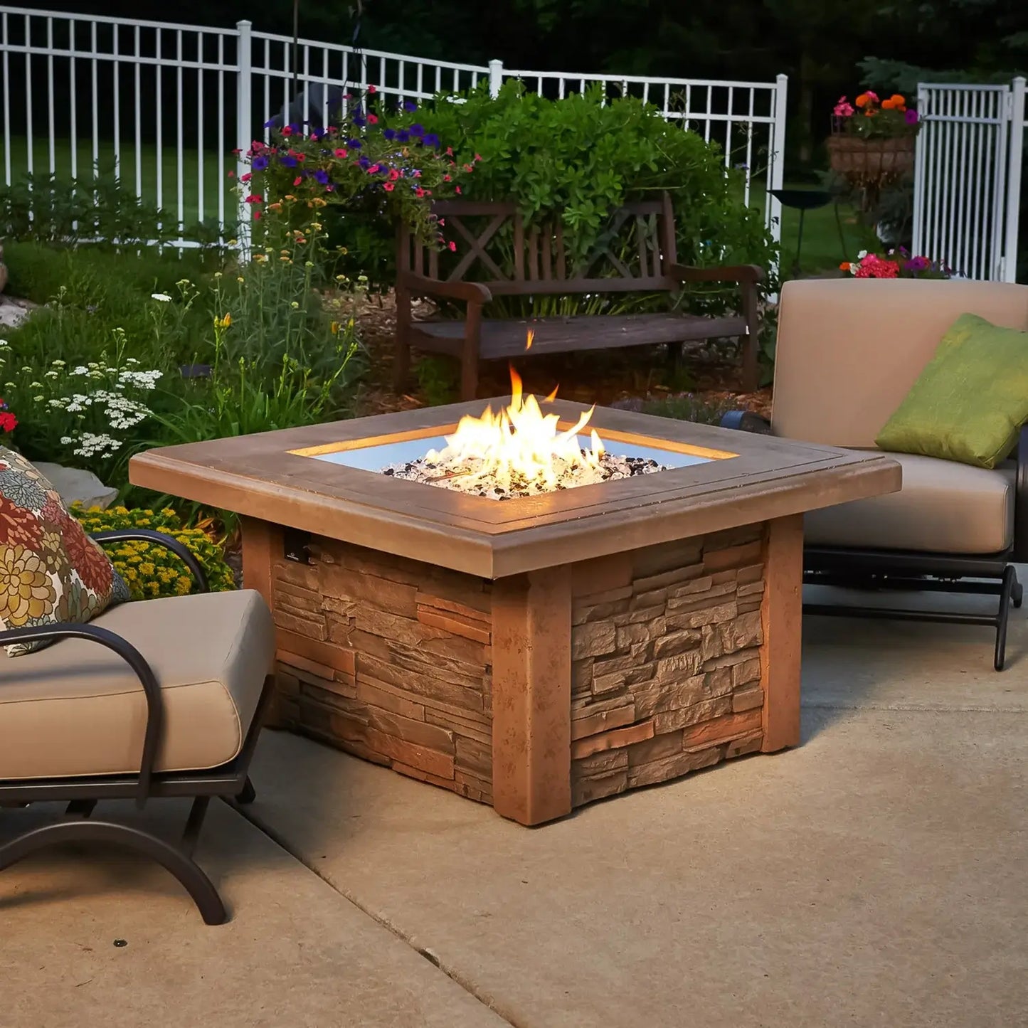 Outdoor GreatRoom Sierra Square Fire Pit Table