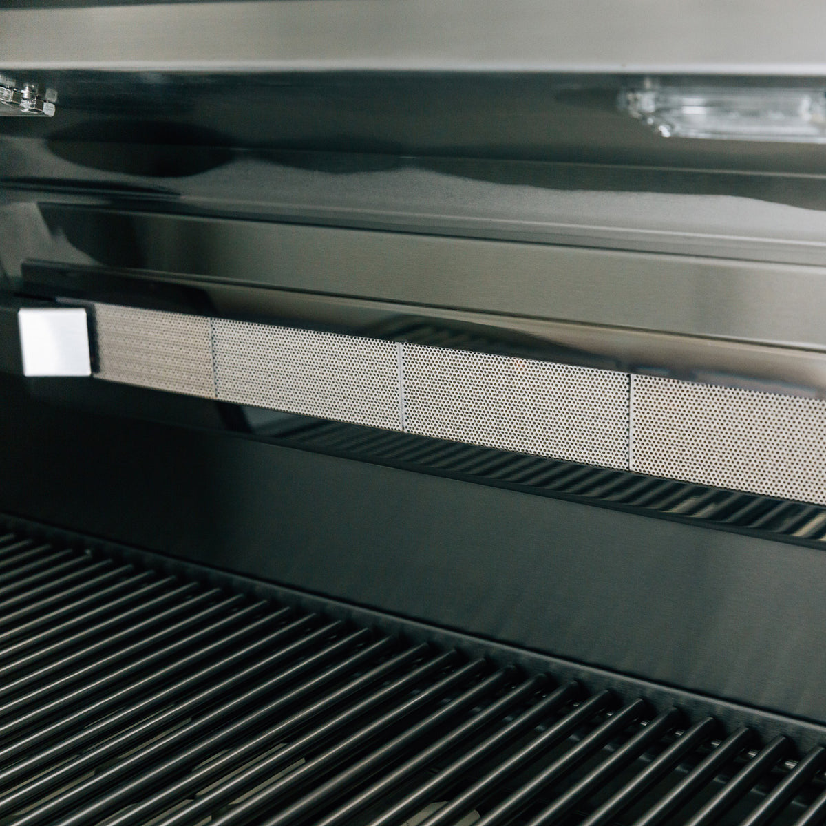 Summerset Alturi 30" Built-In Gas Grill