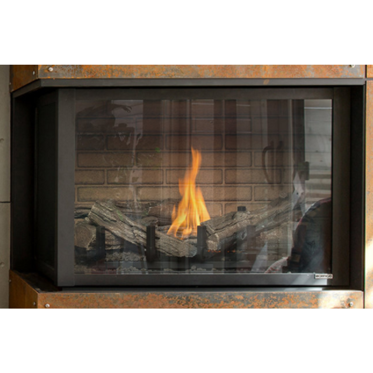 Montigo Divine Corner 38" Direct Vent Gas Fireplace - Traditional